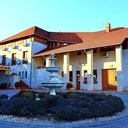 Bed & Breakfast Angyal Boraszat Es Panzio Ratka