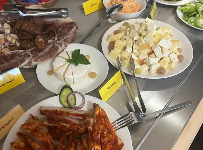 住宿加早餐酒店 Angyal Boraszat Es Panzio 3*
