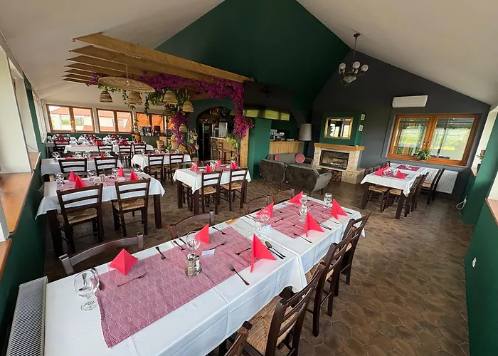 Angyal Boraszat Es Panzio 住宿加早餐酒店 Rátka