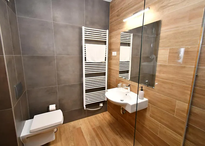Angyal Boraszat Es Panzio 3*